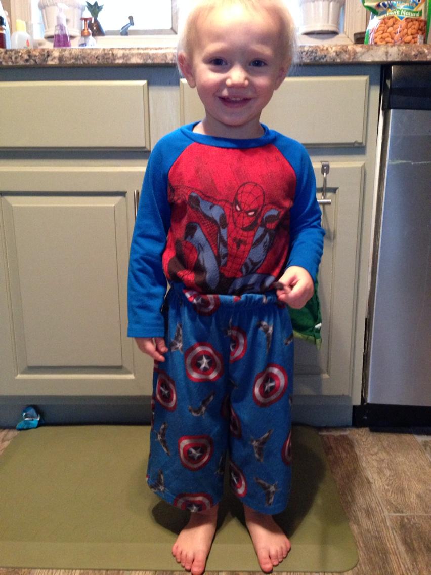 flawlessfacesb1's tweet photo. Another superhero fan I the family http://t.co/AZ5Tkc3Xps