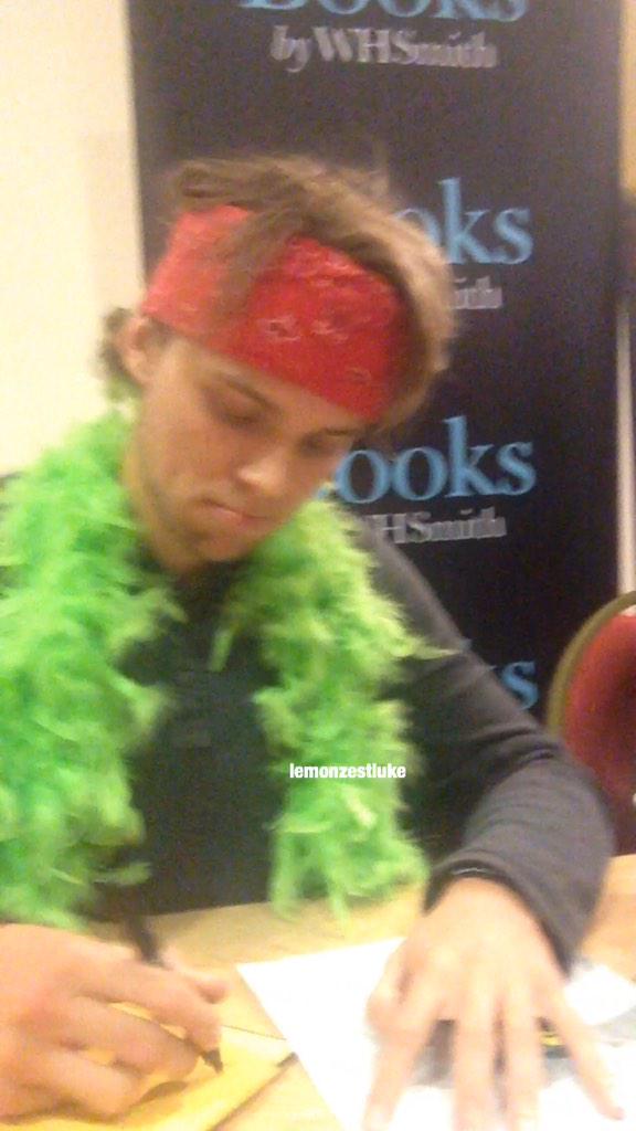 Ashton at the Liverpool book signing tonight (my photos)
