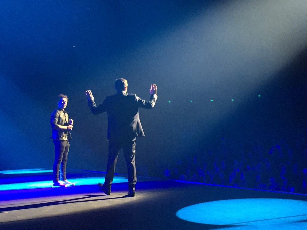 ava_lemaire's tweet image. #Coulisses @kevadamsss rejoint @gadelmaleh sur scène ce soir #Gad20ans