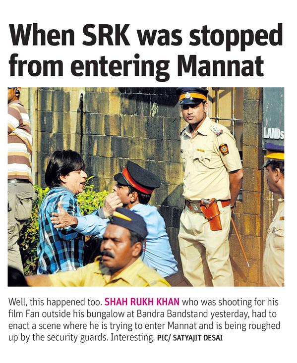 ShahRukhKhan_FC's tweet photo. #FAN PICS: "When #SRK was stopped from entering Mannat"
♦ @iamsrk from the sets @FanTheFilm .. http://t.co/qTZehy6dDI