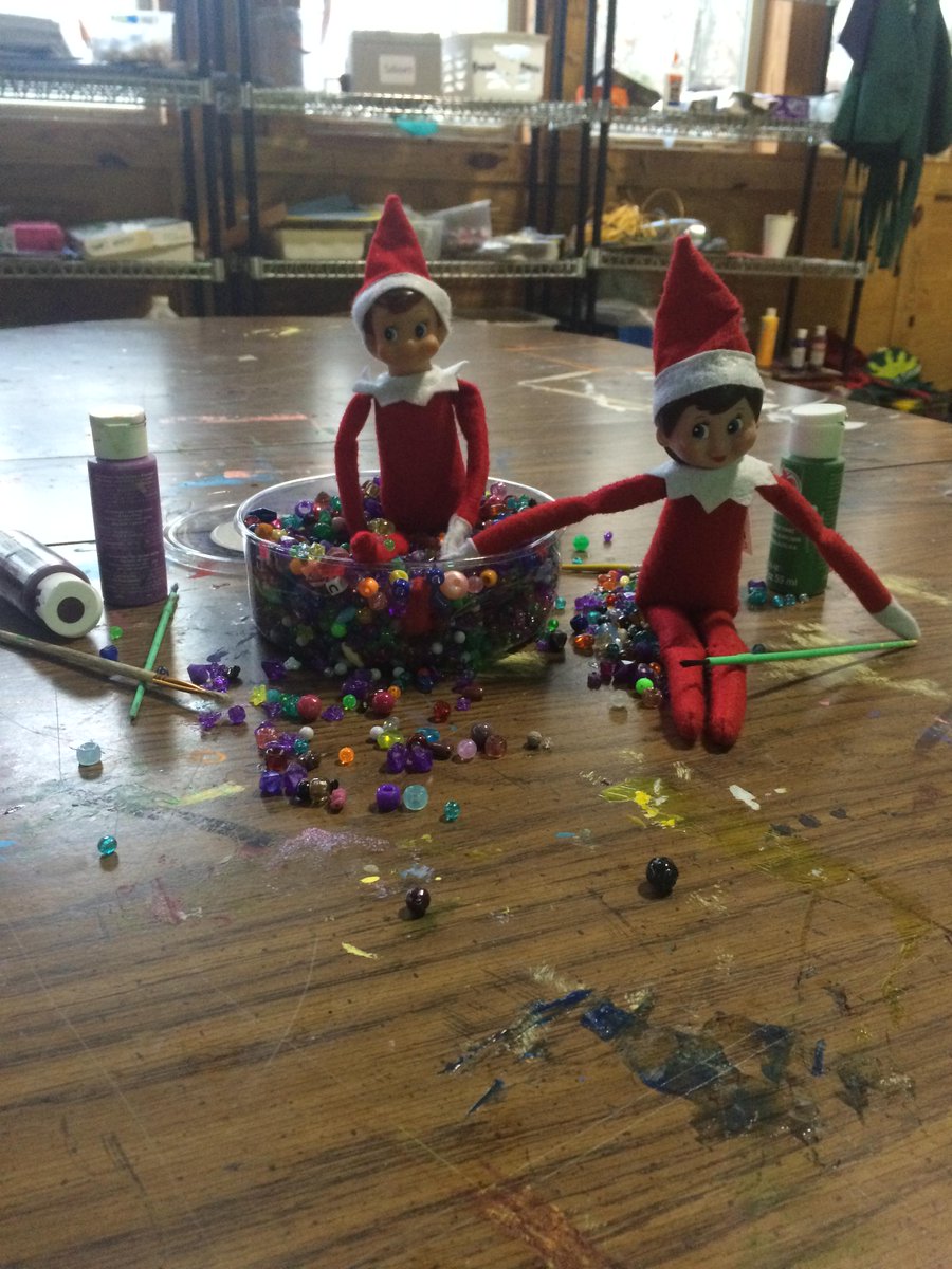 camptwinlakes's tweet photo. Last night the #CTLves, Summer and Walter, made a total mess in Arts &amp; Crafts making friendship bracelets! http://t.co/97uCkk6JwC