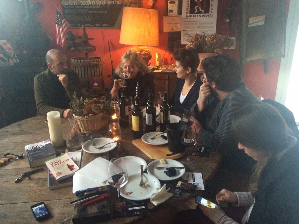 oli1959's tweet photo. @Podereconcori ci accoglie per una degustazione di inizio inverno #Il melograno 2012 ha spiazzato tutti MERAVIGLIOSO http://t.co/g9A7UcptIT