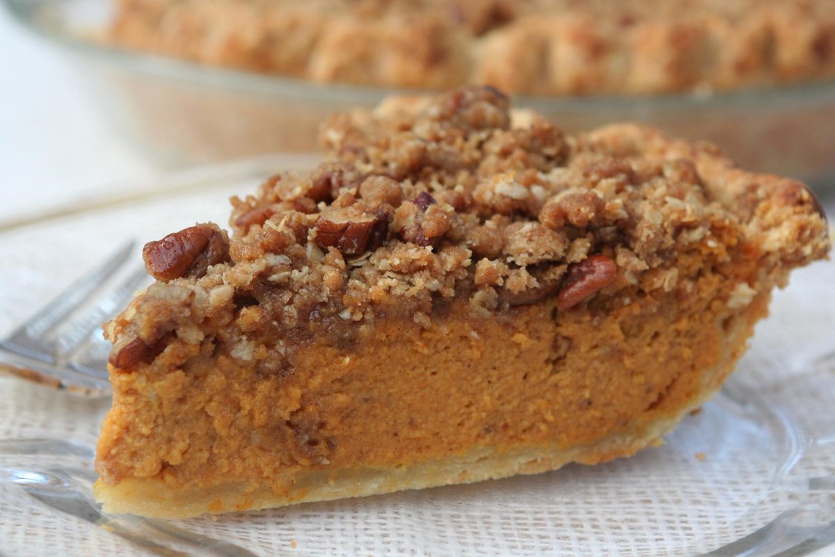 Christseekerk's tweet photo. #NationalPastryDay apple turnovers, pumpkin pecan streusel pie, blueberry cobbler, raspberry cheese Danish #food http://t.co/F4adKEQsY2