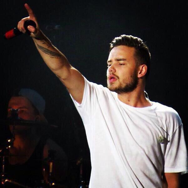 1DFansForLife's tweet image. do you ever cry bc