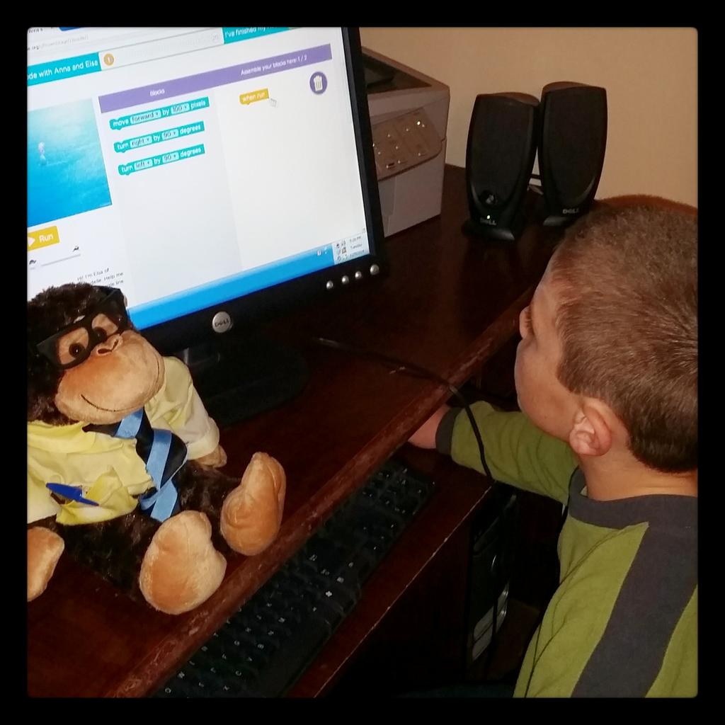 OfficeMonkies's tweet photo. #hourofcode #frozen #anyonecandoit http://t.co/WNTpjmXjMl