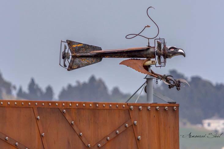 steampunkHQ's tweet photo. Final touches to the Cafe.... #art #sculpture #cafe #steampunkcafe #oamaru #rust http://t.co/s9vesmMIkX