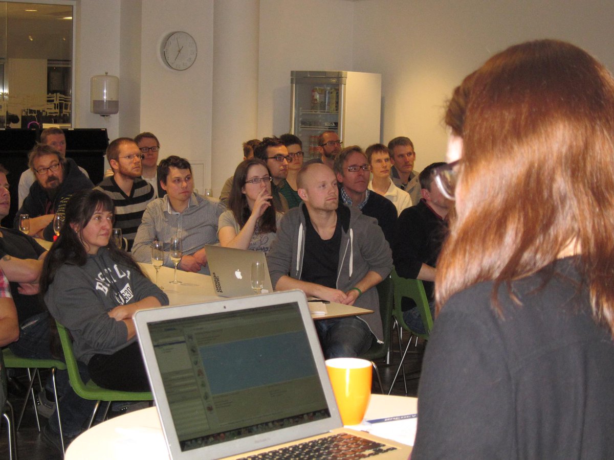 umejug's tweet image. Thank&apos;s @klaraward for teaching @umejug on #javaflightrecorder and #javamissioncontrol on our fifth year celebration!