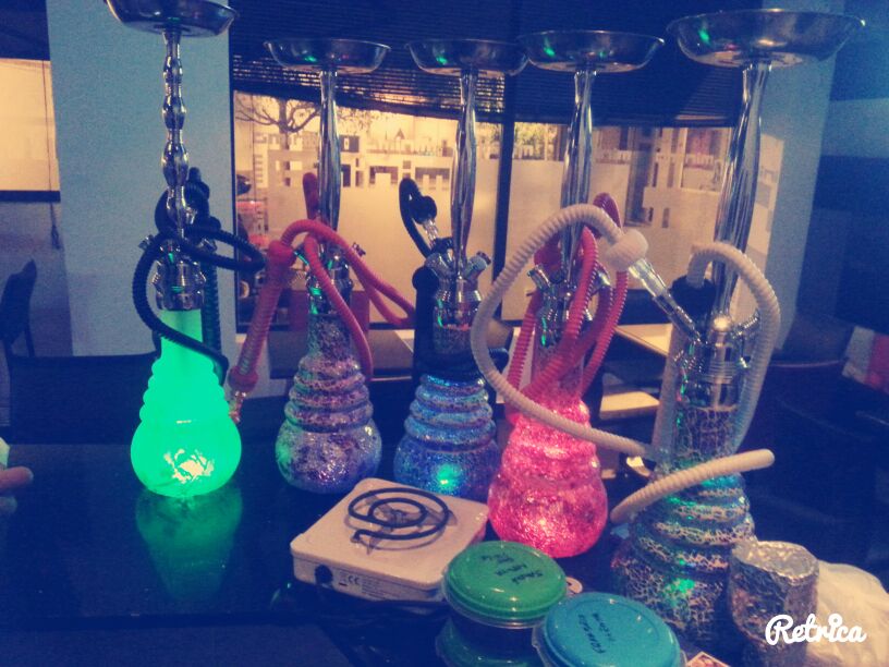AddictShisha's tweet photo. Este Jueves 18 en Sala Holiday con @informerMedUS fieston asegurado y las mejores cachimbas las ponemos nosotros. http://t.co/leqRYNGppH