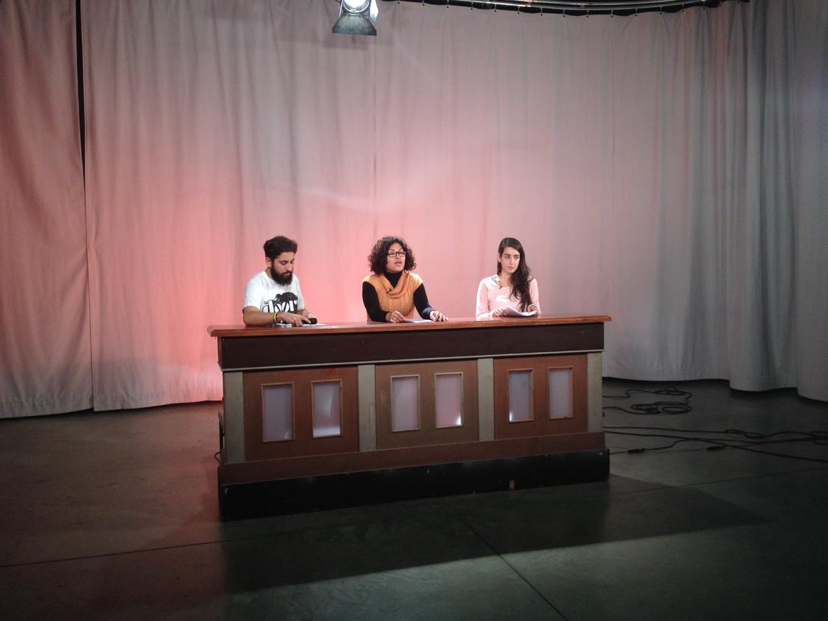realizacion1315's tweet photo. En el informativo de @Danyruby4 y @TereZarauza, presentaron @SamuRockero, @Kriztelo y Lucía, en los deportes. http://t.co/gYBtJNs33J