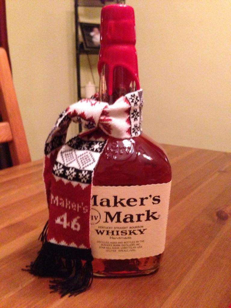 GeekRiotMedia's tweet photo. A Holiday bottle scarf for our bourbon? Sure! Thanks, @MakersMark! #DeckTheNeck http://t.co/kDb9DchW30