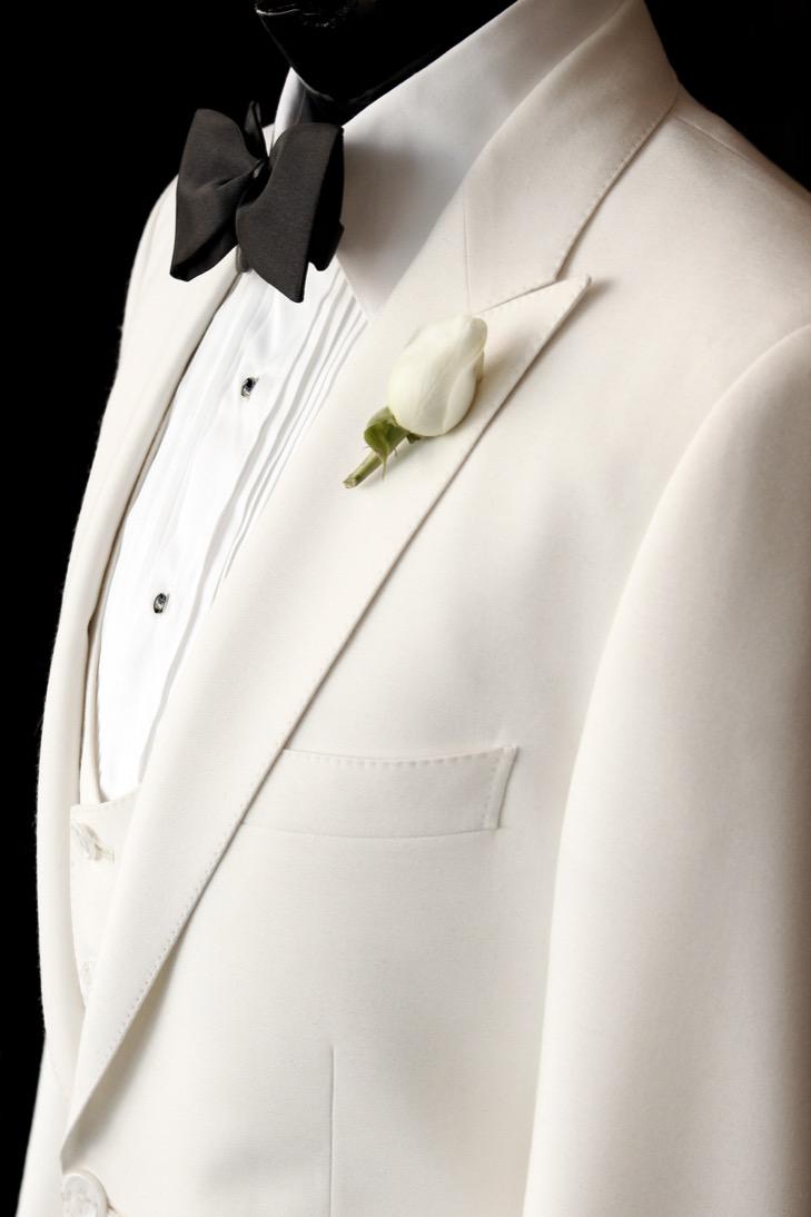 TJC8miami's tweet image. #Carbonebespoke #luxury #handmade #sartorial #SignatureCarbone #BiancoSinatra #finestcloth #craftmanship #Amex