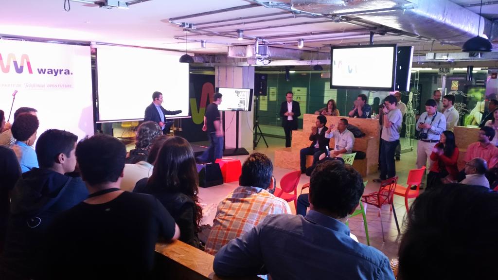 joinnus's tweet photo. Premiación de 4ta generación de @WayraPe #WSDPE14 suerte a todos! #wayrapower @avalfb @gfalconic http://t.co/v9yDKFLDwz
