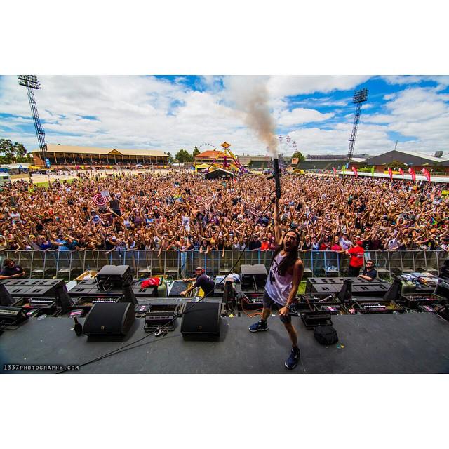 steveaoki's tweet photo. Adelaide Australia! #stereosonic http://t.co/msOIlMdRkZ