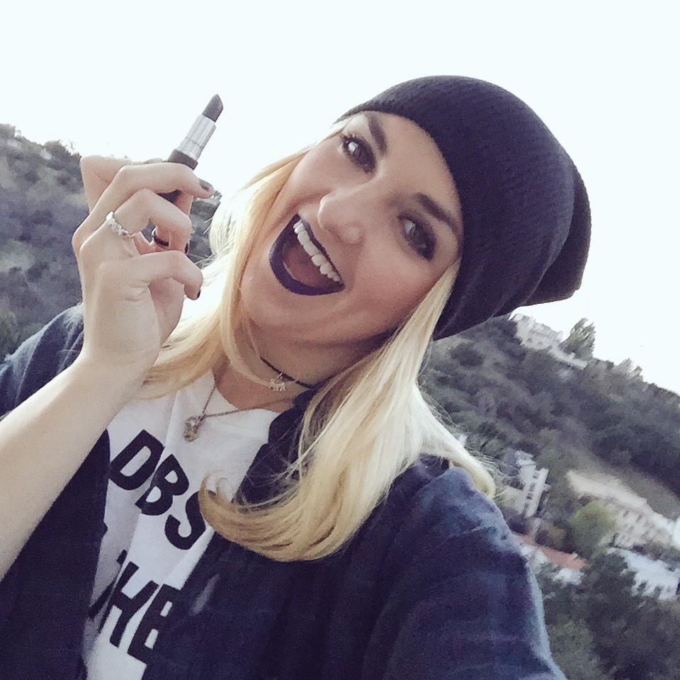 RydelLynch's tweet photo. Thanks @NastyGal for showing me around today. Lovely meeting u all! And thanks for the rad lipstick 👌 #Gunner 🔫 http://t.co/UGaO2mv8Kr