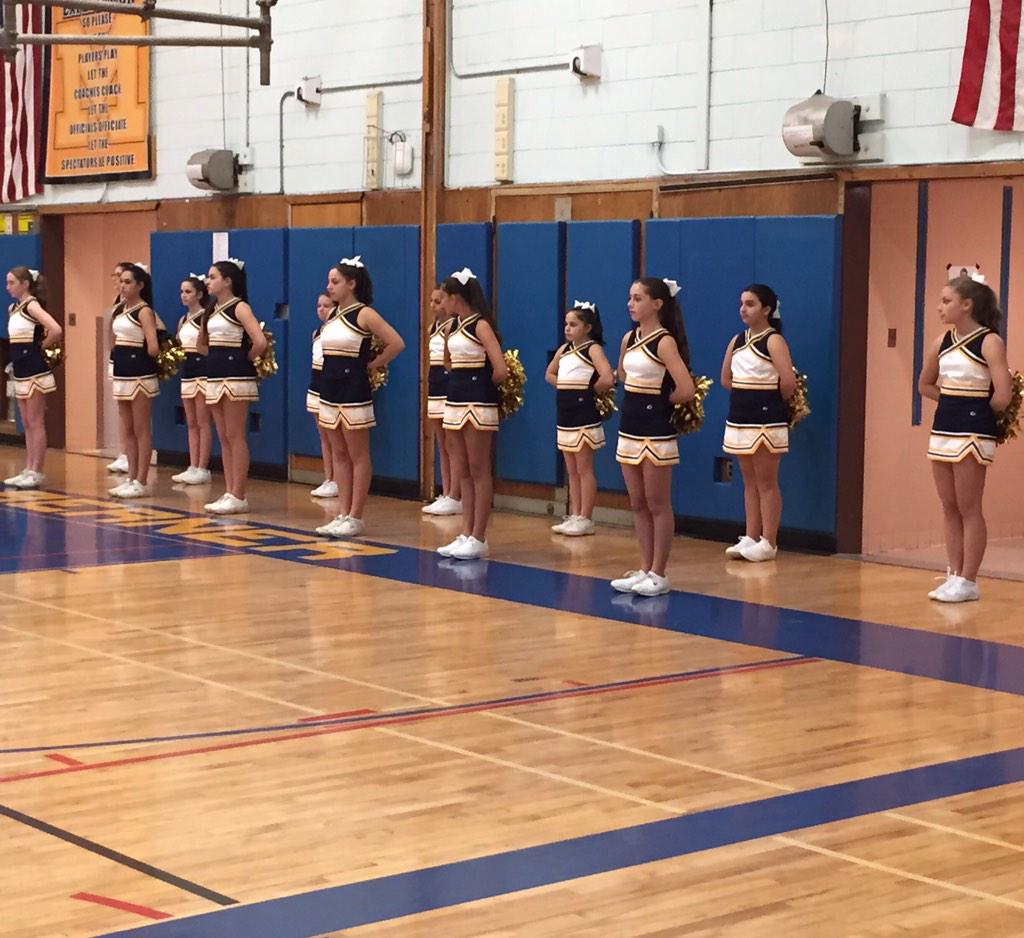 CoachKDempsey's tweet photo. Chief, Take it to the Hoop!! @BernerChiefs #bmschiefs http://t.co/HuFg5LqsMz