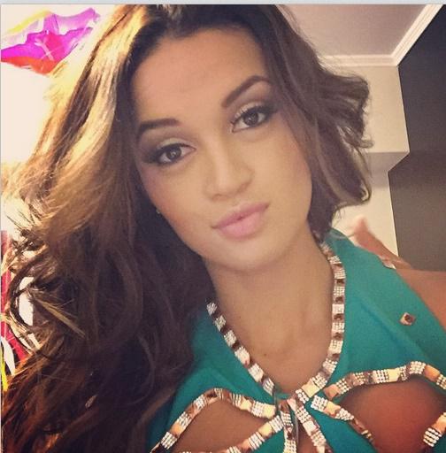 DulzuraArizaga's tweet photo. Negrita eres la mejor, te amamos siempre contigo <3 #AngieContigoTodaLaVida tu sonrisa es la mejor :) *-* http://t.co/kPJJsaWHe8