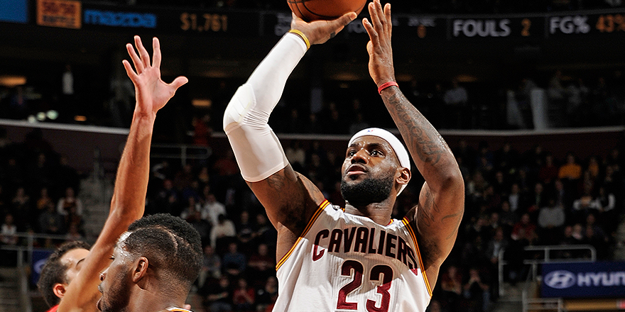 cavs's tweet photo. END 3Q: #Cavs behind 88-81. LeBron James leads the Wine &amp; Gold with 25PTS. [BOX]: http://t.co/lSBuiD7Npd #CavsRaptors http://t.co/31hRYl5Cvv