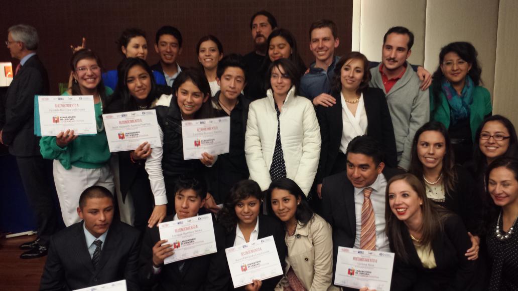 FondoUnidoMx's tweet photo. Gracias @DuPontMexico @FablabMX @Tec_Santa_Fe por unir esfuerzos e impulsar la educación ConCiencia Positiva. http://t.co/0CP9wzW0f1