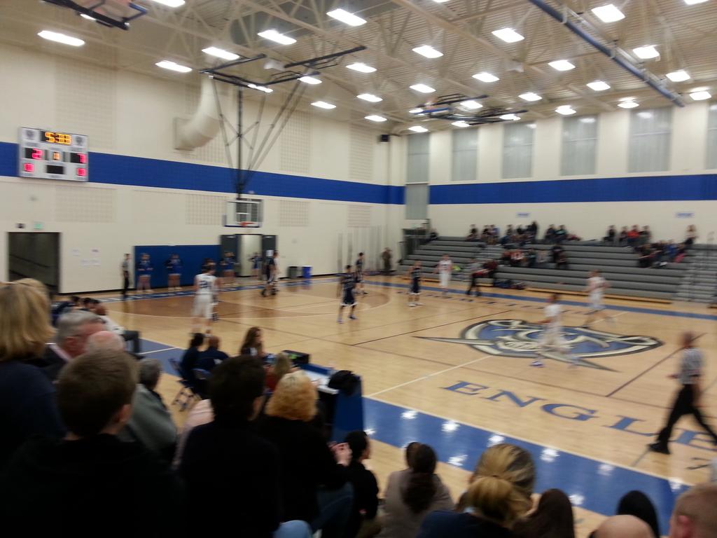 EHSPirates's tweet photo. Kennedy vs. Englewood http://t.co/4Rnf3xk1nl