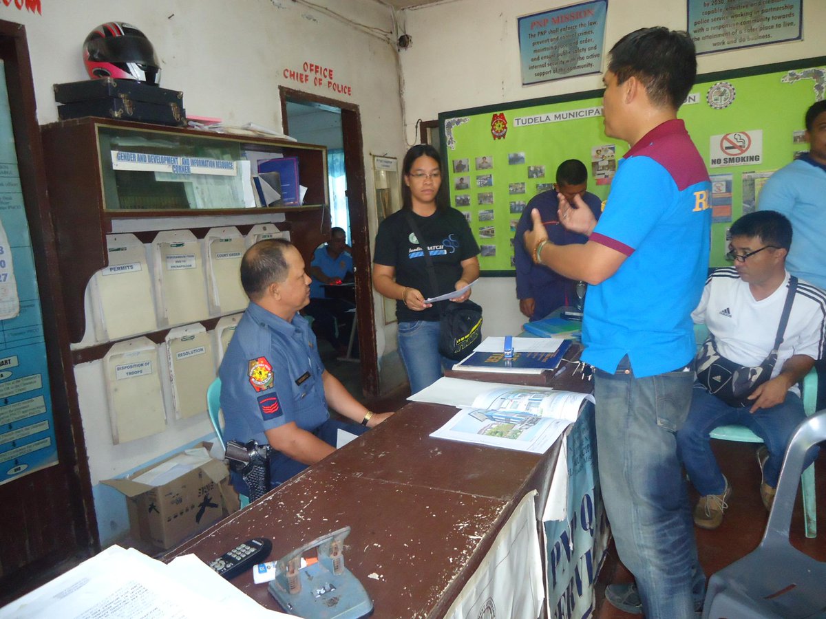 REOffice10's tweet photo. C, RPMU10 re #InfoDrive @TudelaMps #MiSOcc re #necessaryreqtodonatealotinfavorofPNP @AlanLPurisima @pnp_es @PNP_PCRG. http://t.co/6wwyVeR62a