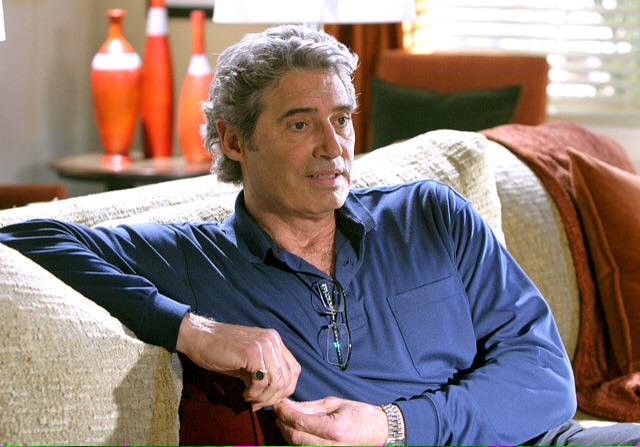 I wanna wish a happy 69th birthday 2 Michael Nouri I hope he has a great day with his family & friends 
