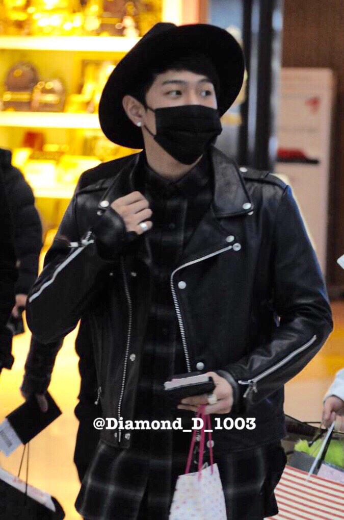 B4dlbAaCAAMo20L.jpg:large