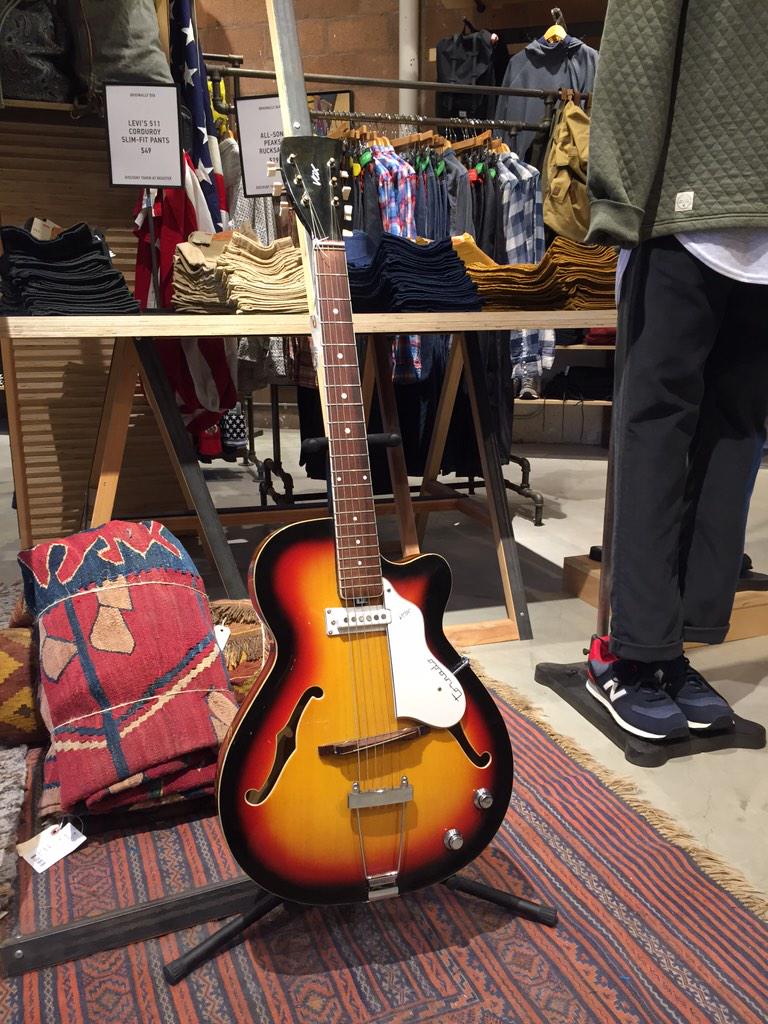 saidtheripper's tweet photo. Malibu location of @UrbanOutfitters now selling vintage Vox Tornados right next to the Levis http://t.co/YJzjHnE41T