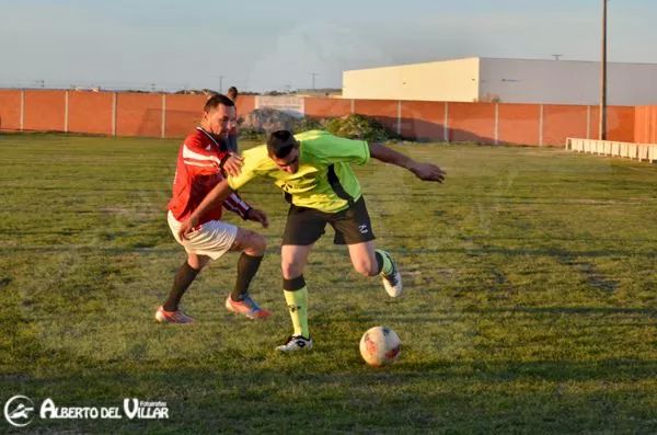 cdValdestillas's tweet photo. Partido viejas glorias 7/12/2014 (foto Alberto del Villar) http://t.co/ssIYGpWaXV