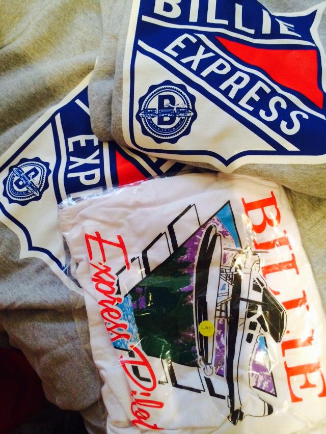 SlimDrenchy's tweet photo. #PilotTee #BillieExpressCrewNeck #BillieBranded @BillieExpress 👌 http://t.co/ogWPTSdqmb