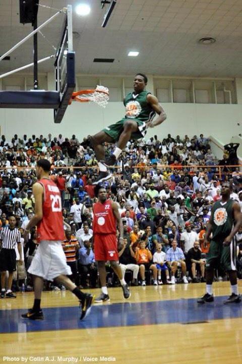 Happy birthday to Eric Bledsoe! 