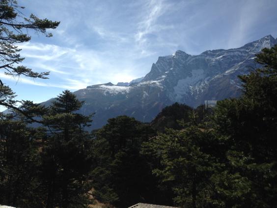 _nepal2014's tweet photo. Trekked up to 3880 meters, back down to Namche now and time for lunch #needbiggerlungs http://t.co/i4ikOpVrOC