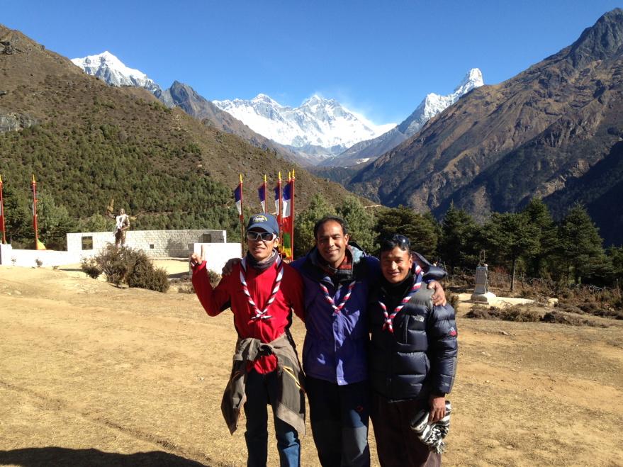 _nepal2014's tweet photo. Our fantastic guides! vicrum far left, came third in the 2010 Everest to Namche marathon #4hours #epic http://t.co/XOvPVsjhHV