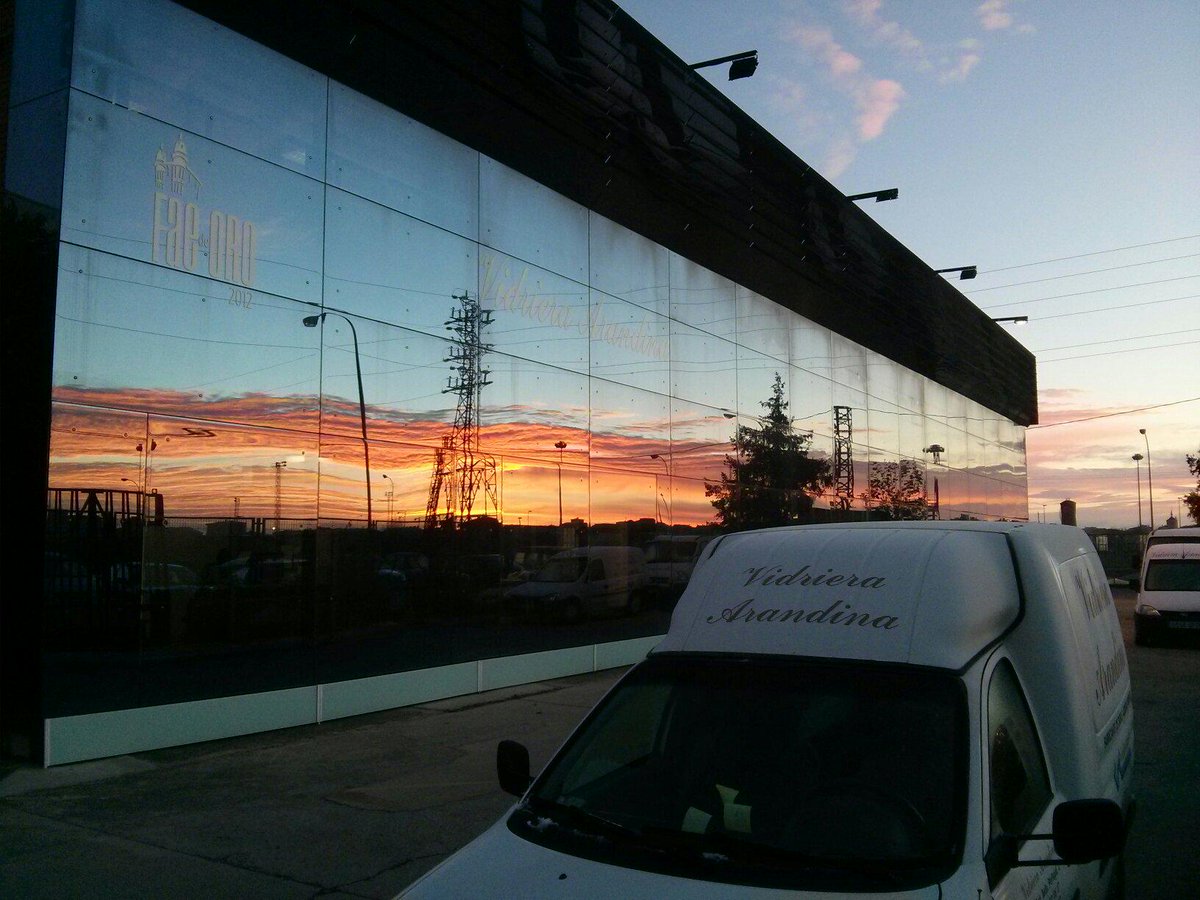 vidrierarandina's tweet photo. ¡Buenos días! http://t.co/RjIJ9Oh1xN