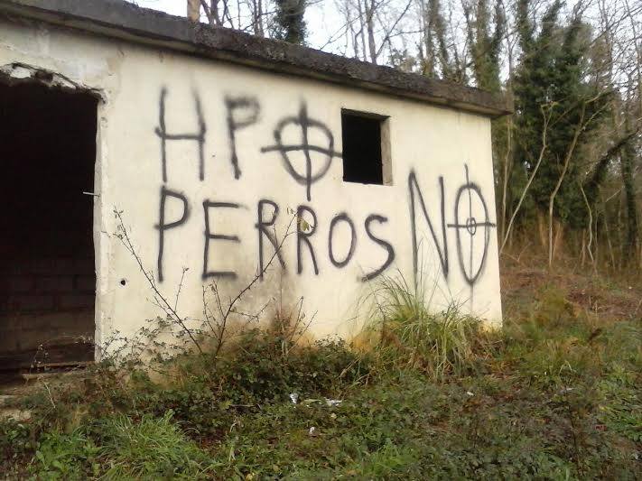 latierruca's tweet photo. Amenazas de muerte sufridos por @AspacanProte en Bárcena de Cicero #Cantabria http://t.co/UAHCz189ZW