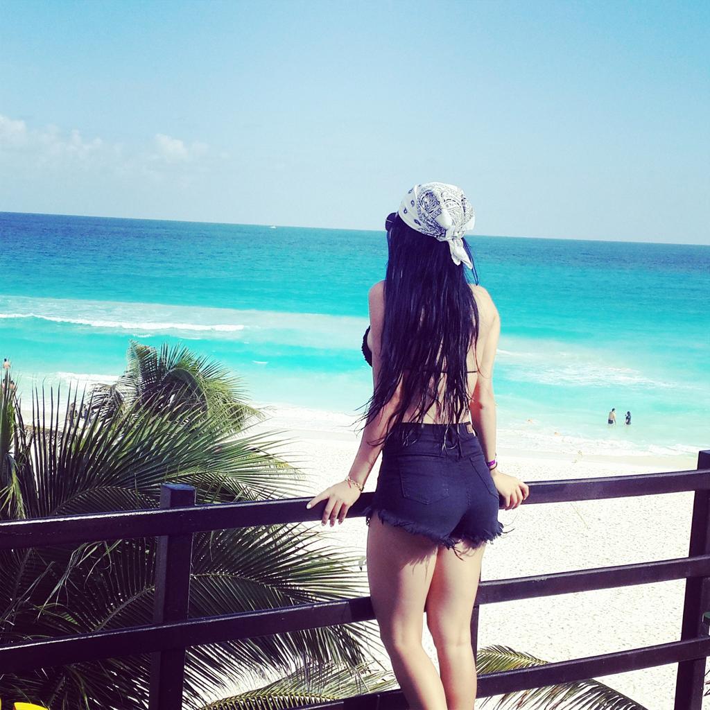 Endrina1828's tweet photo. Una disfrutando de cancun. http://t.co/MWpJF2LKQY
