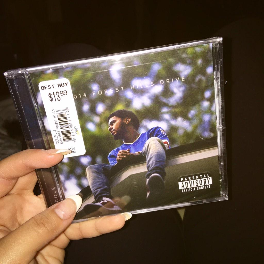 SamboLynne_'s tweet photo. My baby knows I had to cop a hard copy as well 😘 always supporting @JColeNC #MyHubby #JermaineCole #ItBumps #Talent http://t.co/l2apjoTJ8l