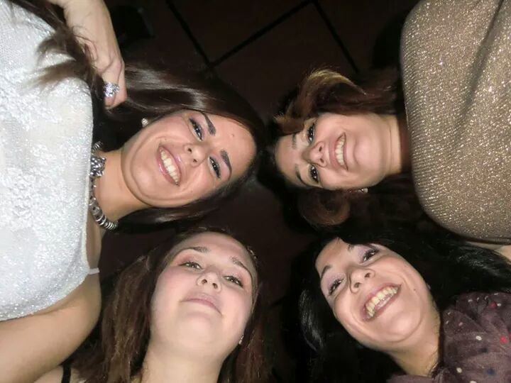 jayam243's tweet photo. #momemtosirrepetibles #risaamaximas #cosasParaelrecuerdo #olevosotras http://t.co/nsX9eimAgW