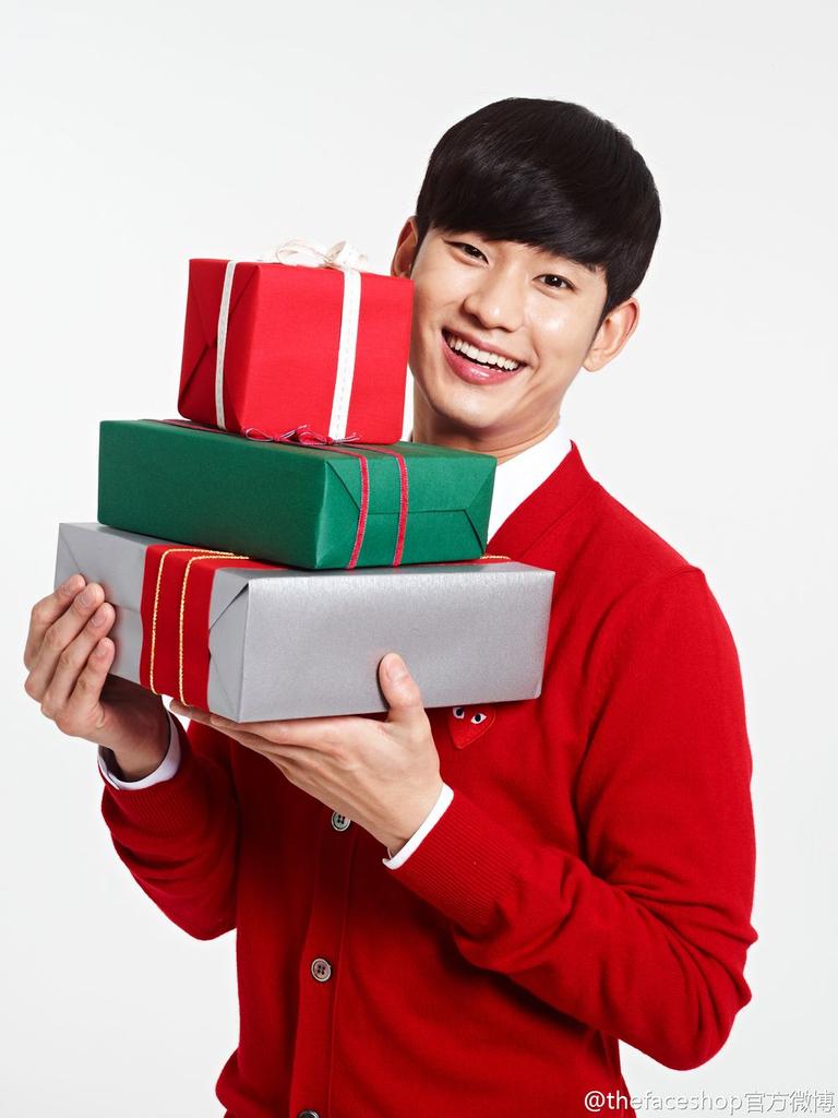 B4eHdbwCQAA5Wiu.jpg:large