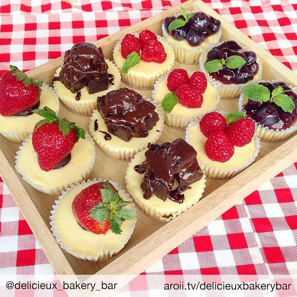bkkfood's tweet photo. 👍 Cheesecake @ Délicieux Bakery Bar 
- New York Cheesecake, Strawberry Cheesecake,...
http://t.co/9nVGSdYMJV http://t.co/K43aZfYzk2