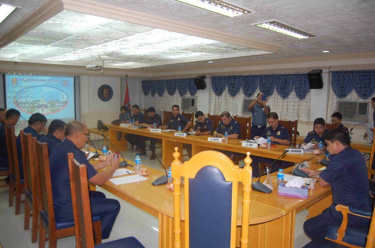 rdpro3's tweet photo. PRO 3 Weekly Staff Conference http://t.co/qJBWRdHRO0
