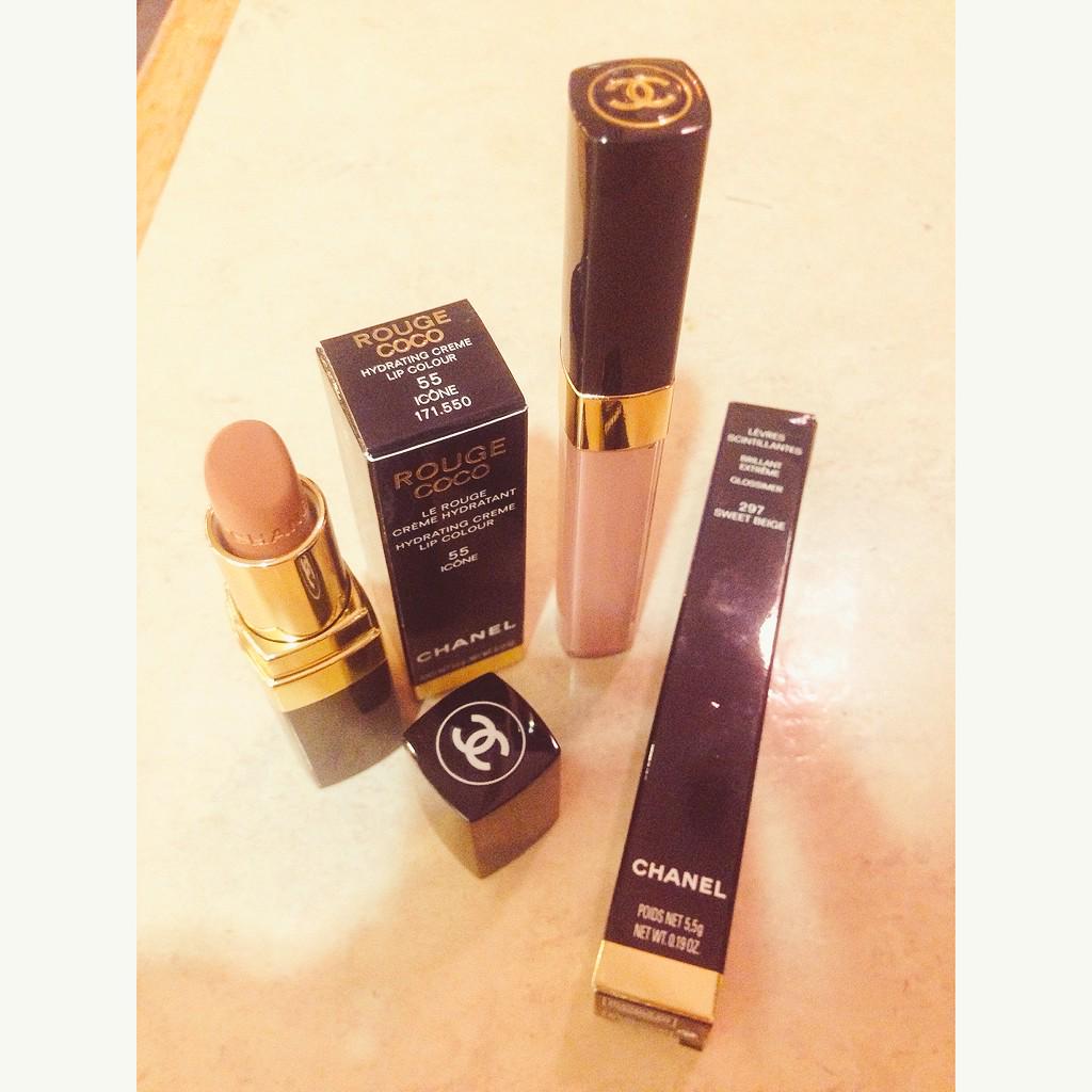Charl_tobeen's tweet photo. 💄 http://t.co/HpRgbppw9U