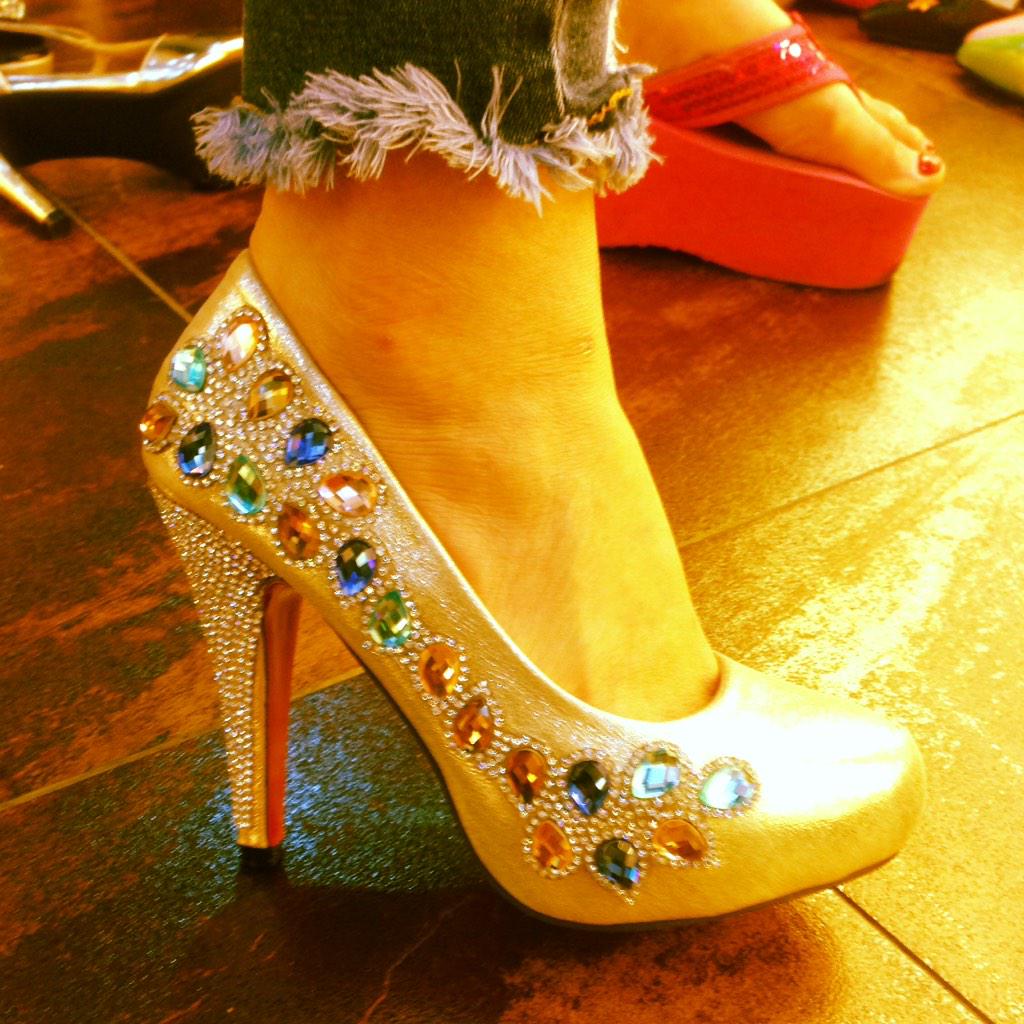 NOVELTYSHOESTUD's tweet photo. http://t.co/BJhIidxR62