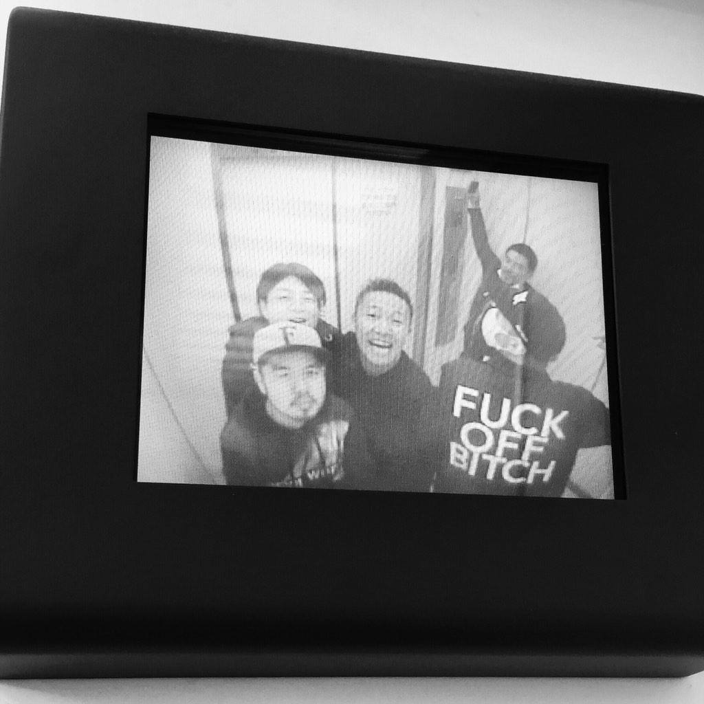 Def_Tech's tweet image. エレベーターでも #Smile
#DefTech #2VOXtour #次は新潟 #年内最後 #来年も続くよ! deftech.jp/tour2014-15