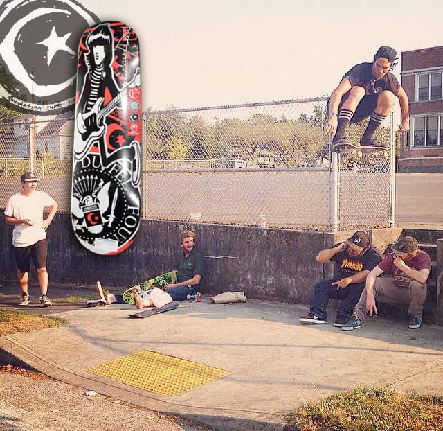Slidershop's tweet photo. Nueva tabla Foundation Skateboards Corey Duffel en Slider! #fosko #coreyduffel http://t.co/rIK3GVwzcT