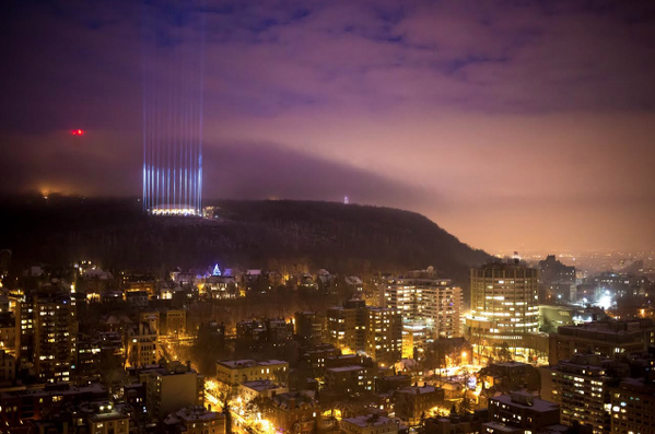 Monmontreal's tweet photo. RT @Pastroptot: Percutant, touchant, sobre... les lumières installées sur le mont Royal sam. pour #Poly25ans http://t.co/6zehgwAbwb