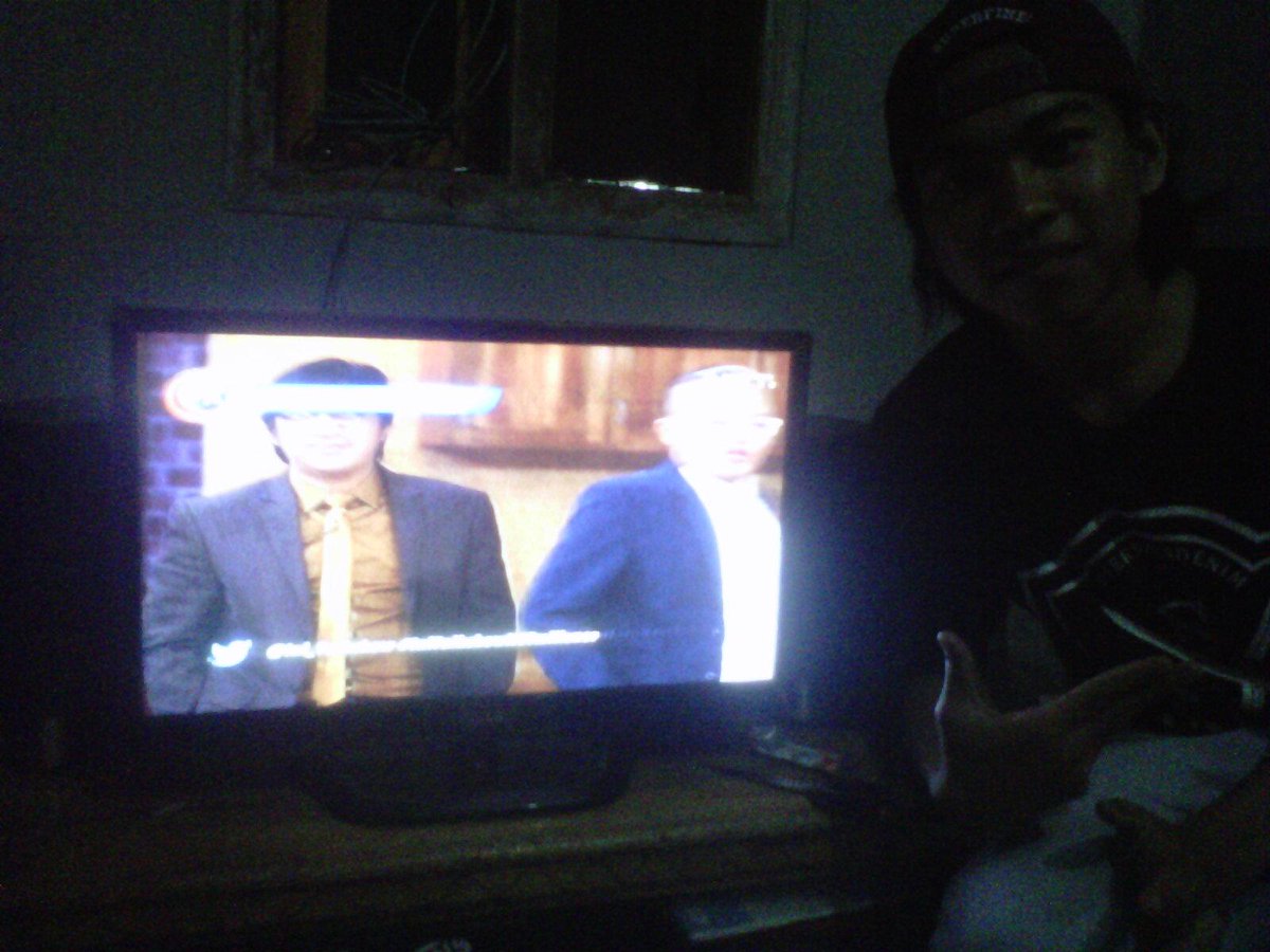 dikioktaviana's tweet image. Nonton net sambil jualan susu murni yeeaaah ! @Ini_Talkshow #IniTalkshowNETmiliuner