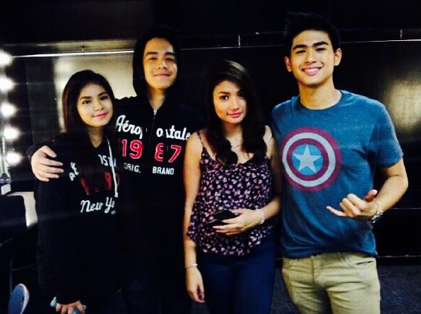 sunflowerskynjh's tweet photo. LoiShua and NichoLo ❤❤ @AndalioLoisuuh @iamjoshuagarcia @nicholeskiee @NoloPedrosa 💕💕 #LoiShua #NichoLo http://t.co/YPORhCKDSq
