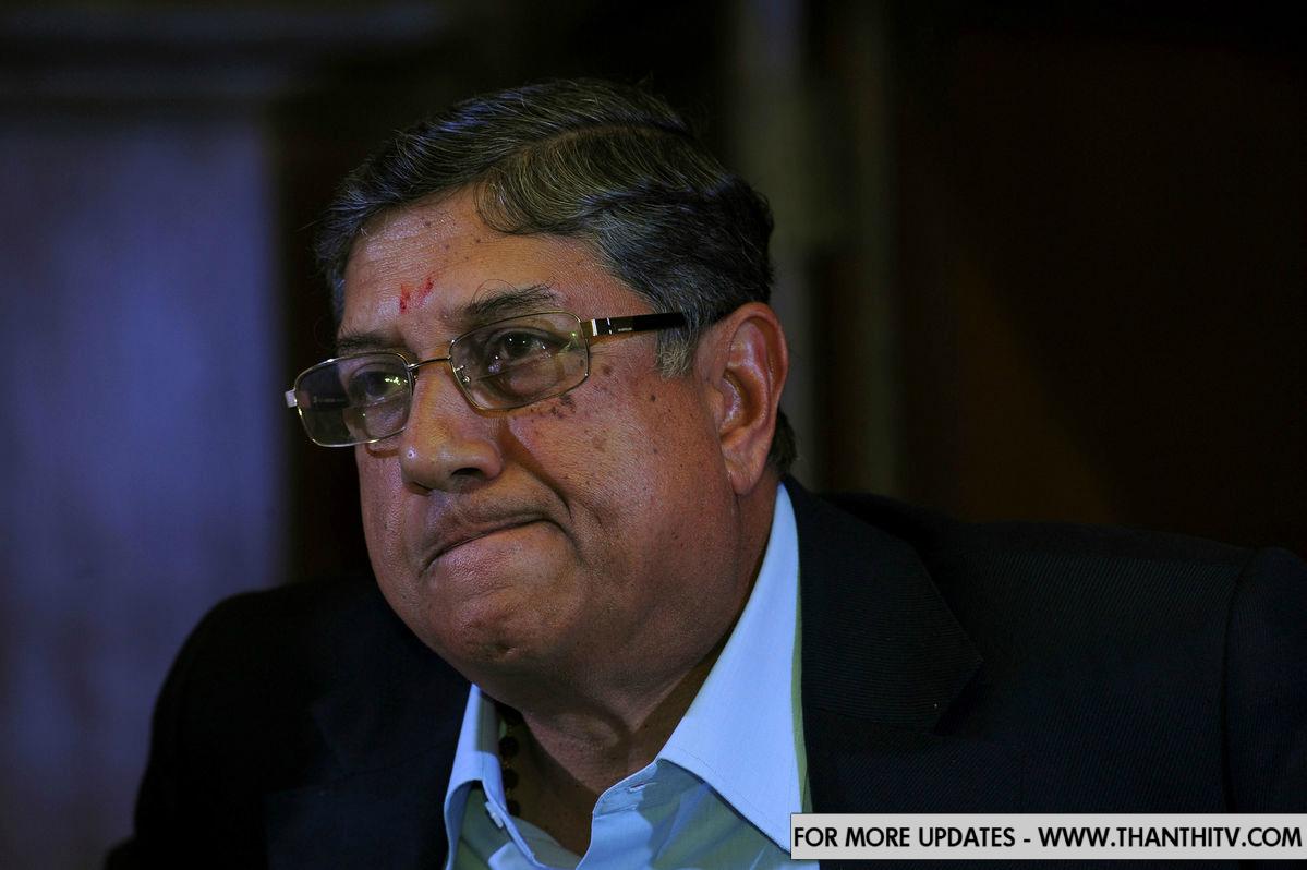 ThanthiTV's tweet photo. #IPL போட்டிகளில் இருந்து விலகி இருக்க தயார்.#BCCI தேர்தலில் போட்டியிட அனுமதிக்க வேண்டும் - #Srinivasan
#IPLCorruption http://t.co/OQsc7RaN9V