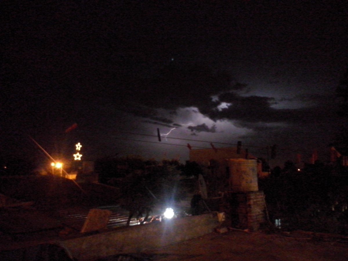 ShamiiGalvan's tweet photo. Quilmes anoche .
#DespuesDelTemporal @todonoticias http://t.co/P5PUn1MDUg