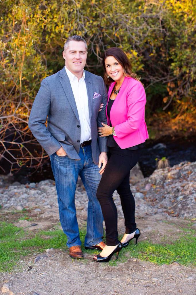 ktmhill01's tweet photo. So I just figured out my hubby follows Erin Andrews but not me on Twitter. #15yearsoffun http://t.co/nt5hpfW3Z7
